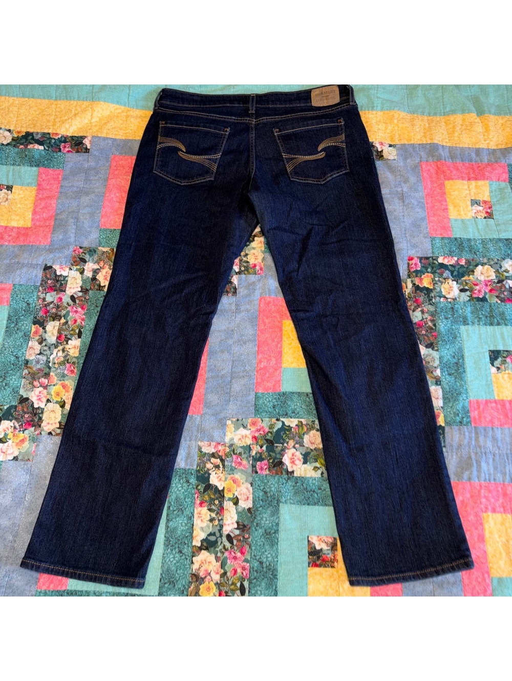 Levi's Signature True Straight Dark Wash Jeans Size 12 W31 Woman’s Classic Denim - Picture 2 of 8
